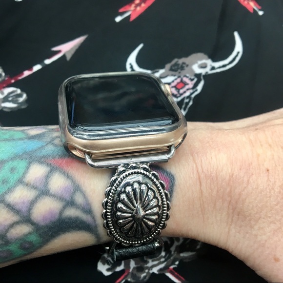 W Accessories - NWT Concho Apple watch band!💫